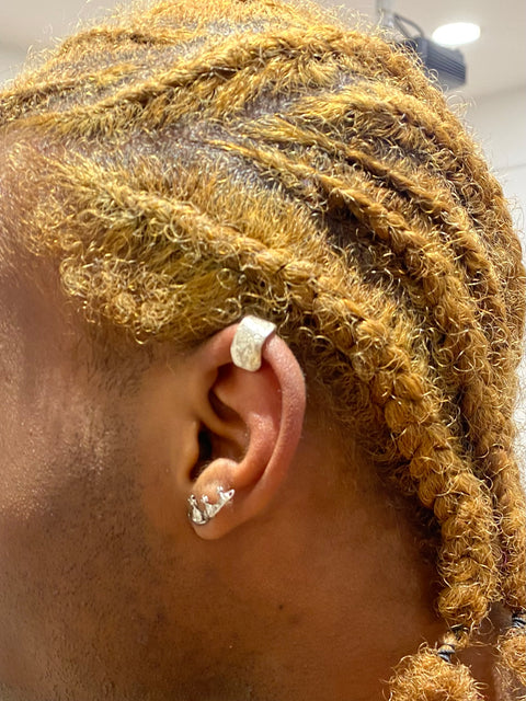 Ear cuff