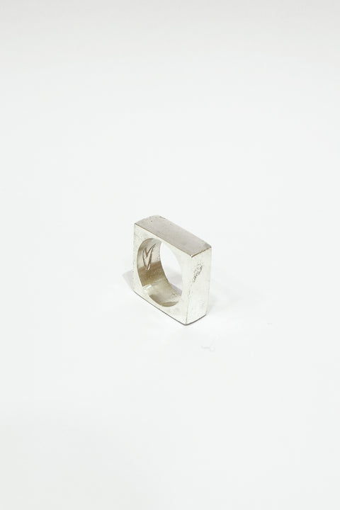 La bague Cube